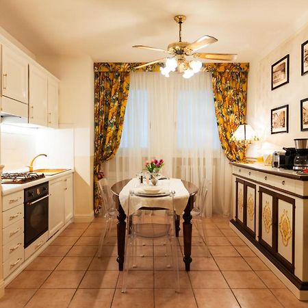 New Cozy Apartment - City Centre Lecco Esterno foto
