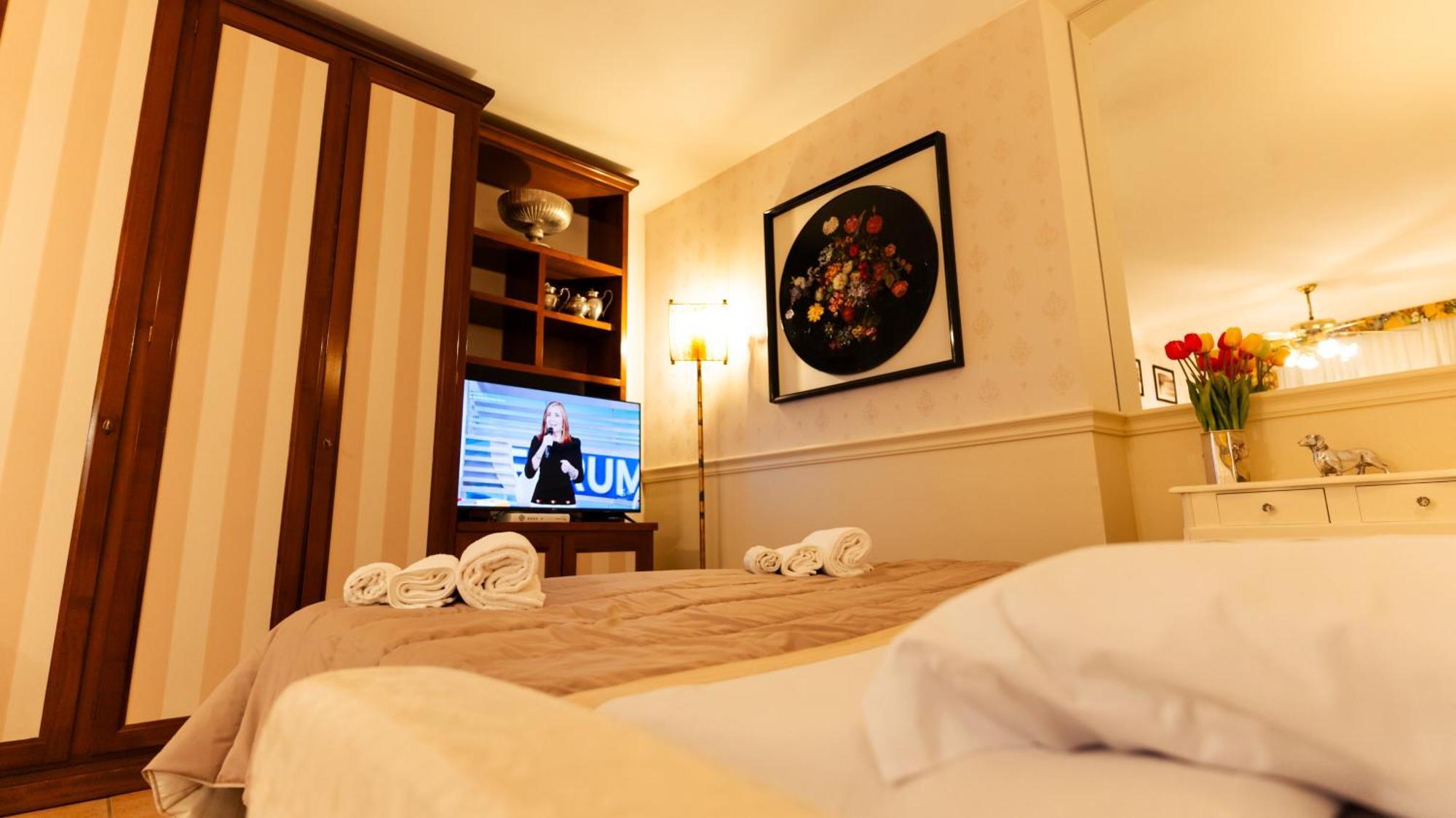 New Cozy Apartment - City Centre Lecco Esterno foto